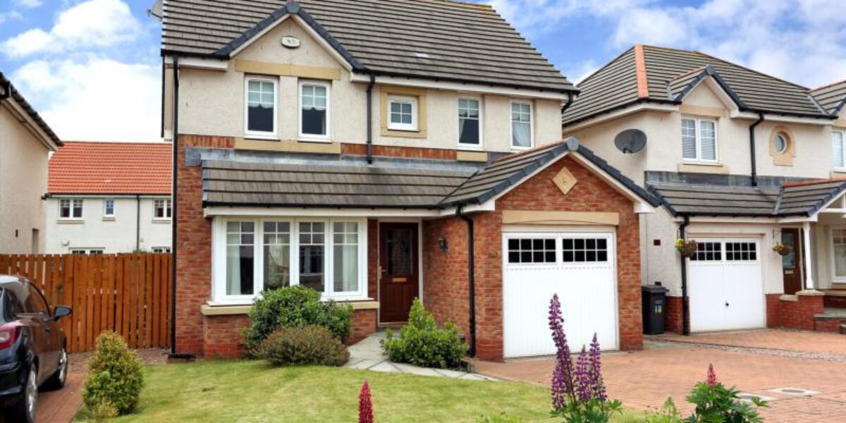 12 Lochinch Place, Cove Bay, Aberdeen AB12 3SJ, UK